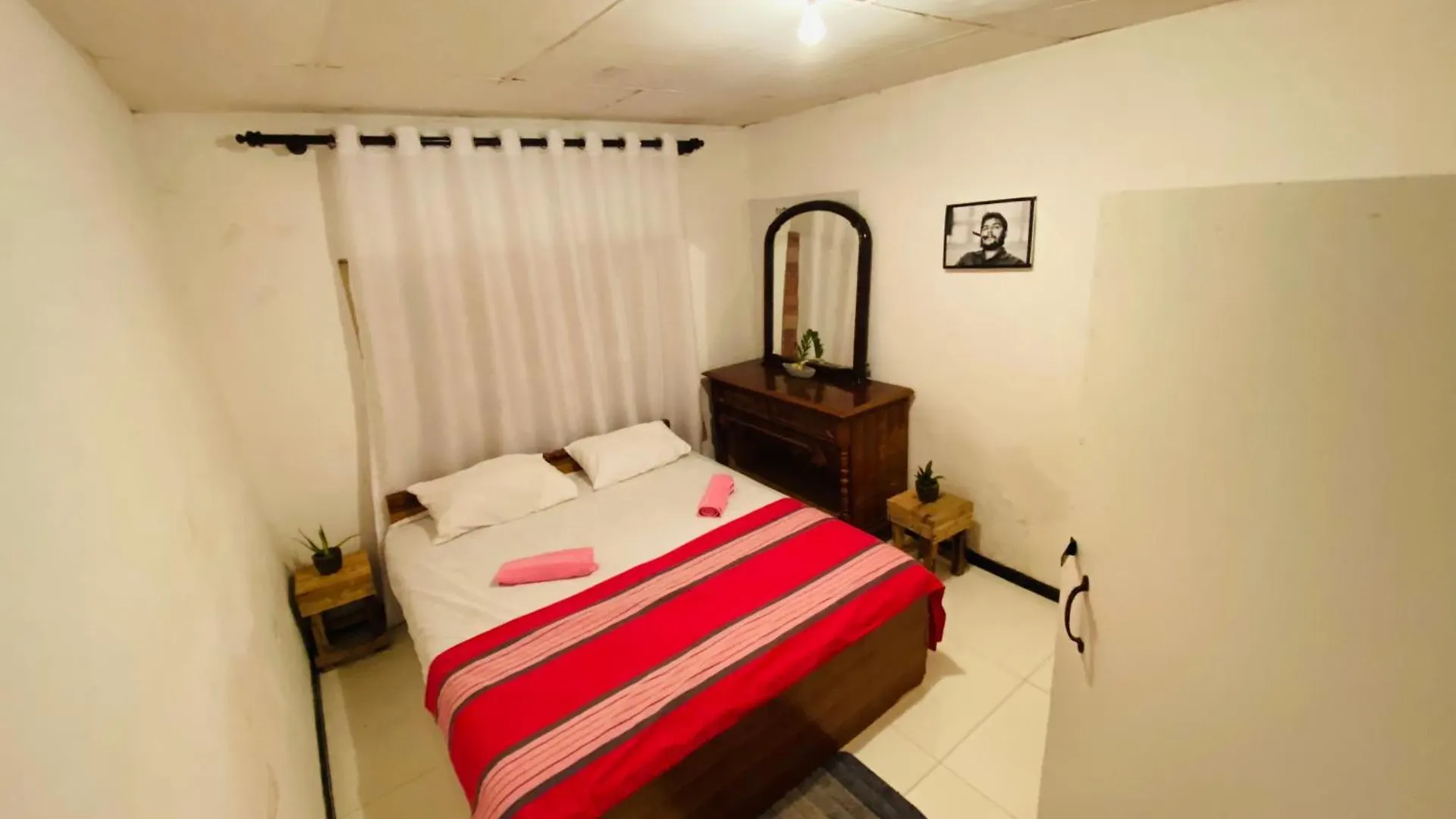Che Place Negombo Pansiyon